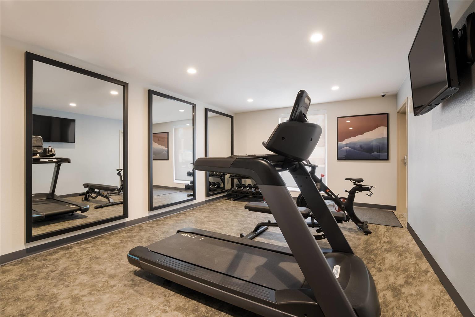 Everhome Suites Corona - photo 32