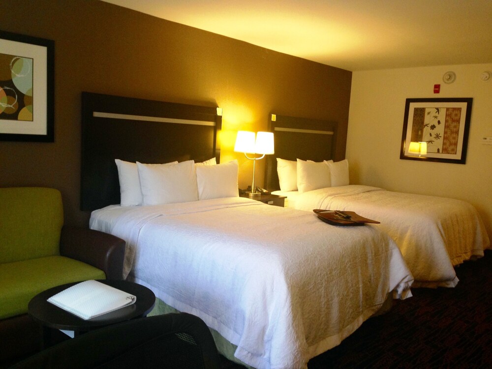 Hampton Inn Jericho Westbury - photo 13