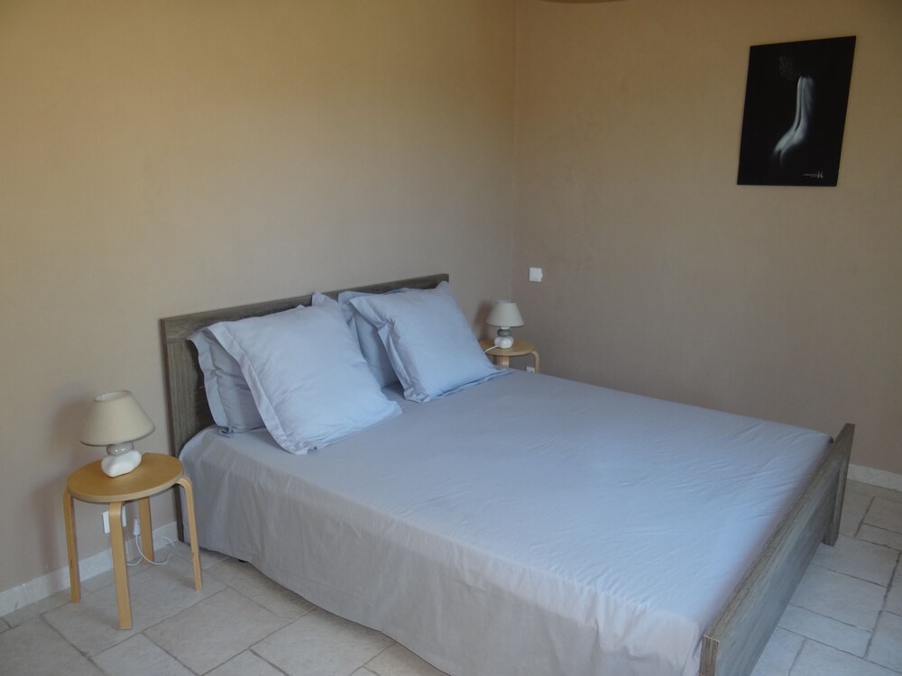 Campagne Cérès in Le Puy-Sainte-Reparade, France