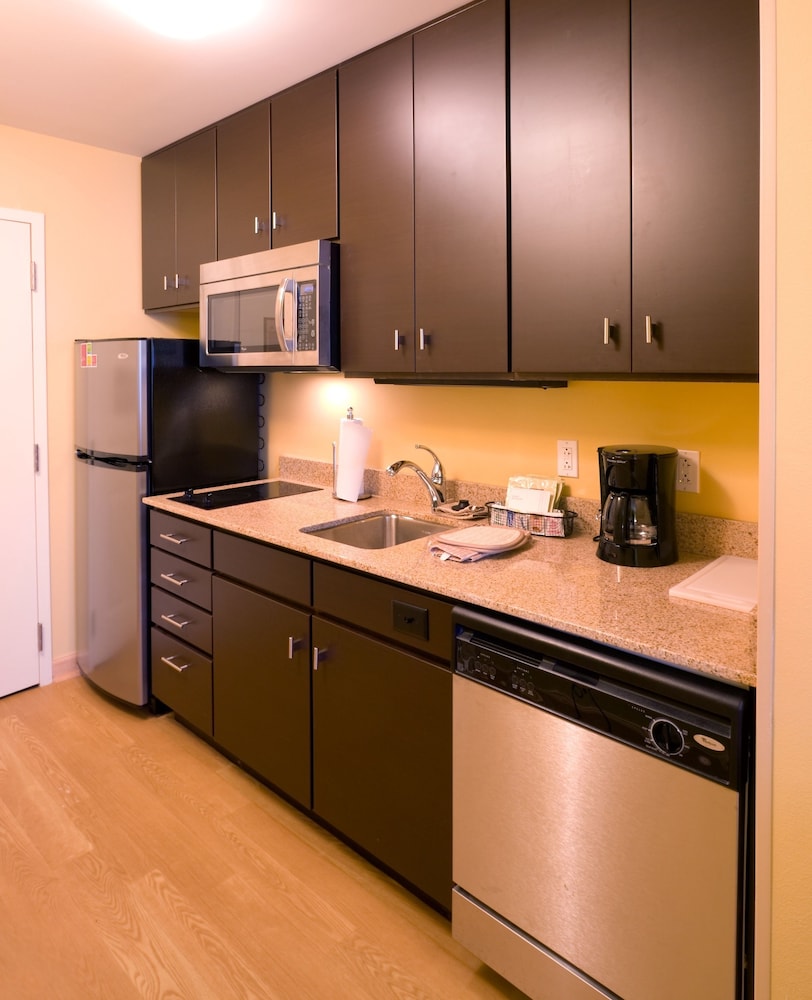 TownePlace Suites by Marriott Omaha West - photo 6
