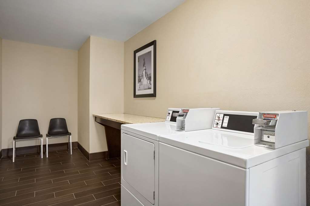 La Quinta Inn & Suites by Wyndham Richmond Midlothian - photo 29