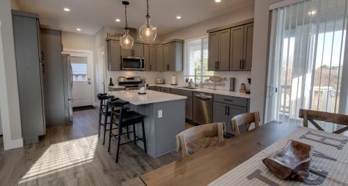 Happiness Beach Cabin — 4-Star Luxury Hotel in Ocean Shores, United States