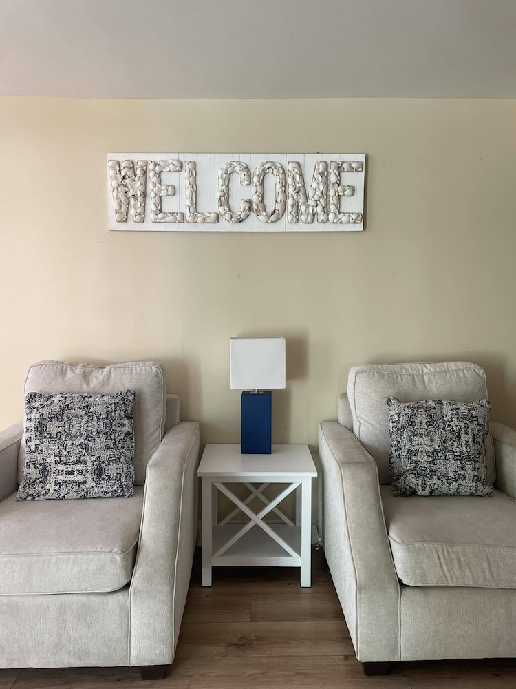 Grand Beach Inn - photo 16