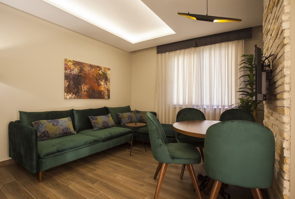 Maxuite Hotel in Home — 4-Star Luxury Hotel in Edremit, Turkey