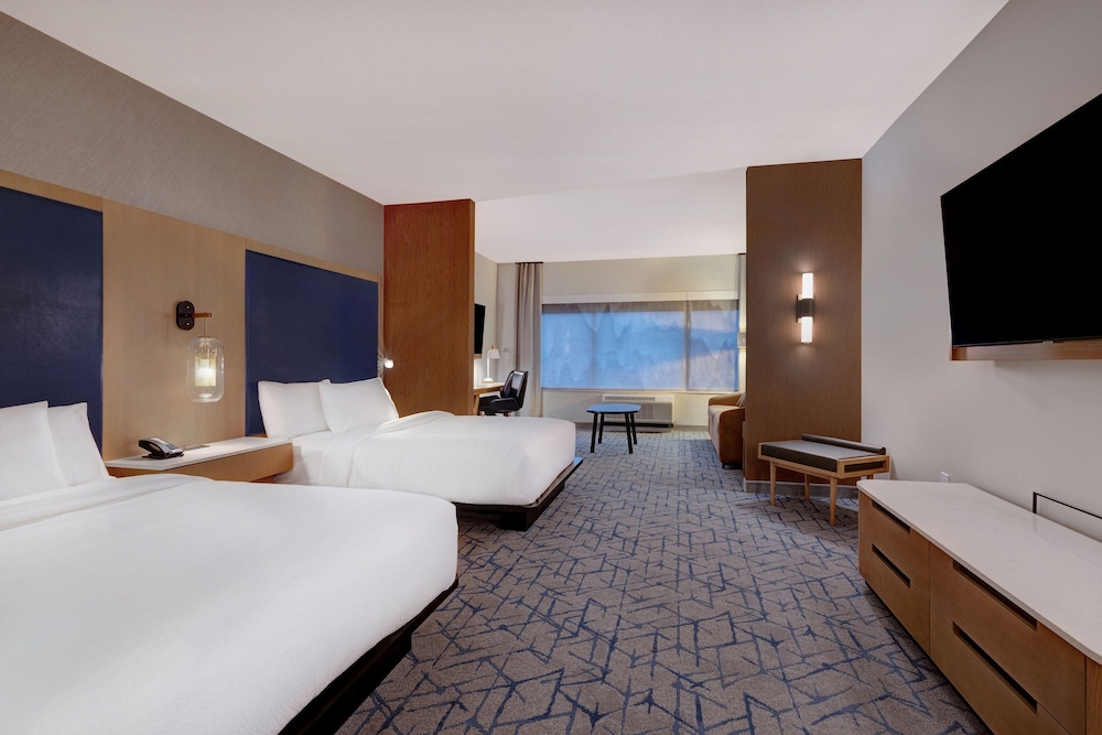 Fairfield Inn & Suites By Marriott Minneapolis Downtown - photo 24