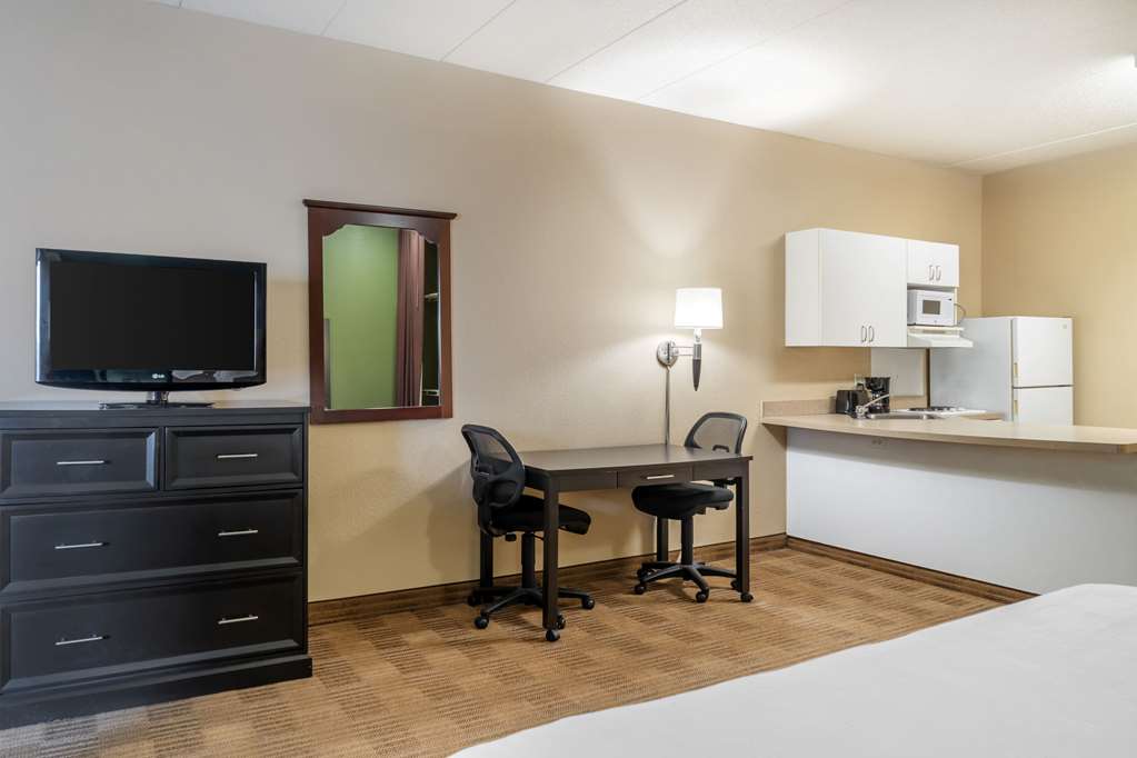 MainStay Suites Chicago Hillside - photo 19