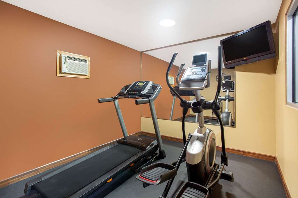 AmericInn by Wyndham Boscobel - photo 14