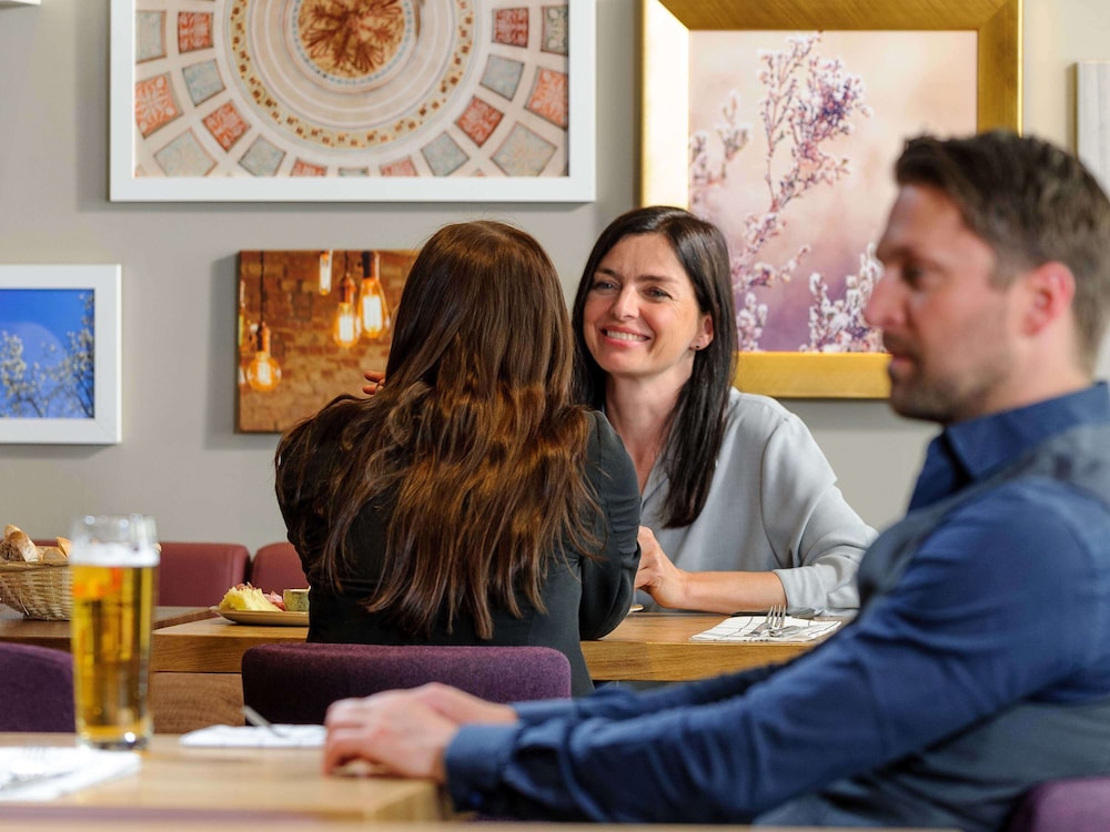 מזון ומשקאות