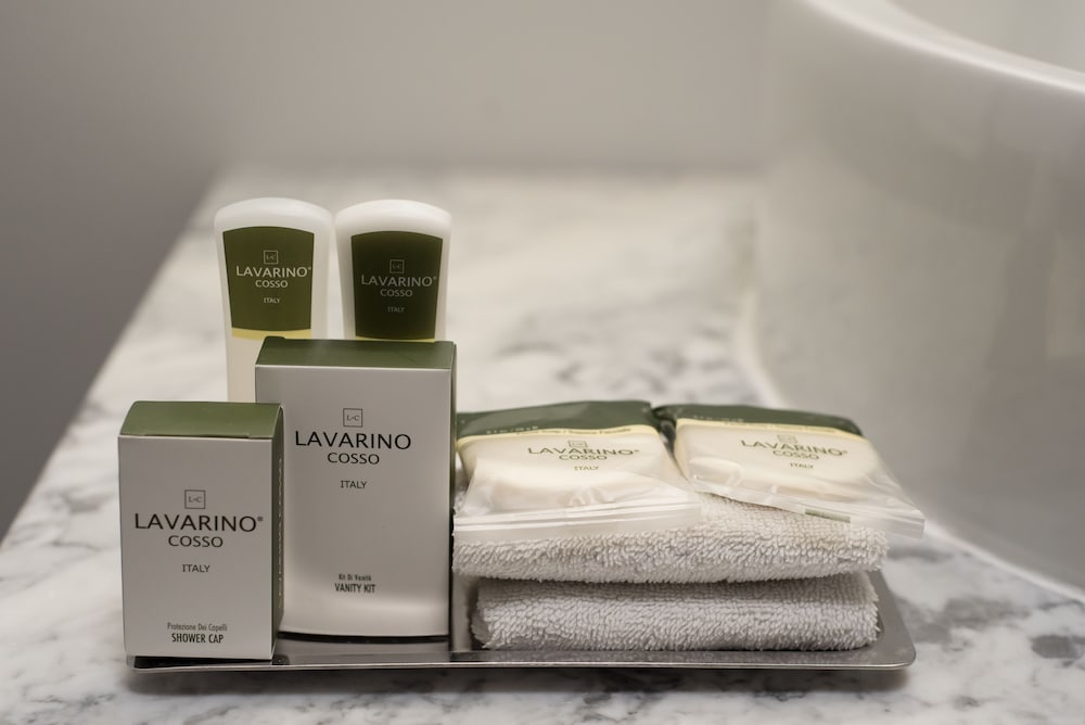 Bathroom amenities