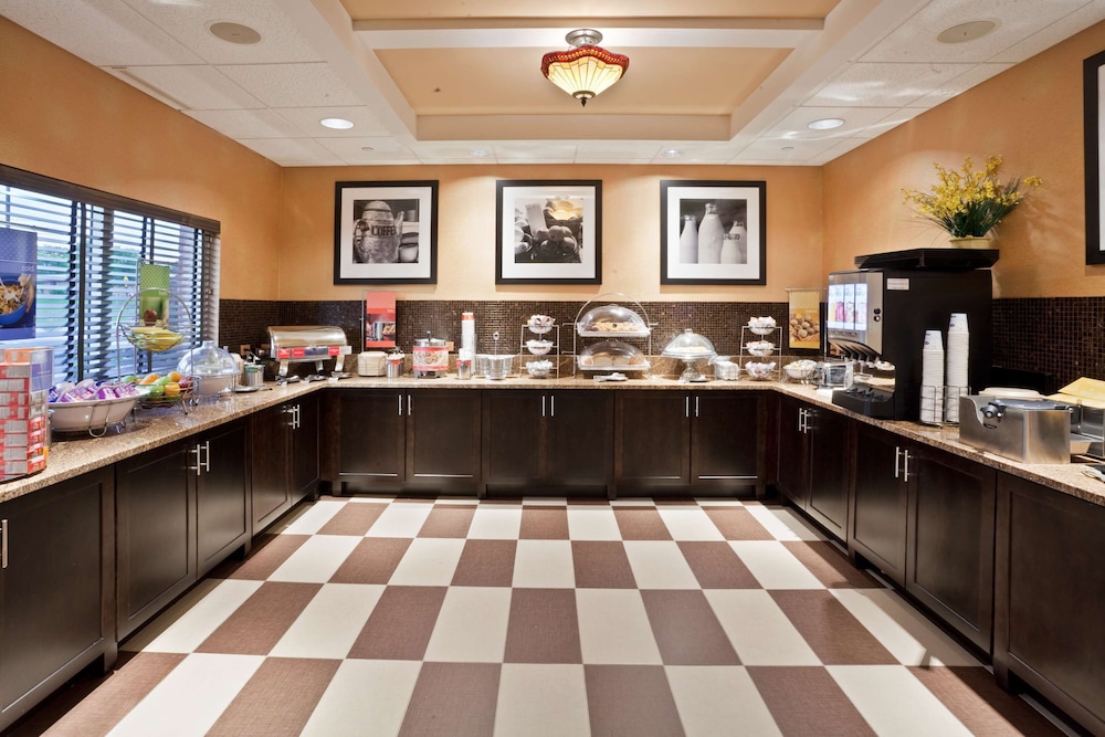 Hampton Inn Clifton Park - photo 28