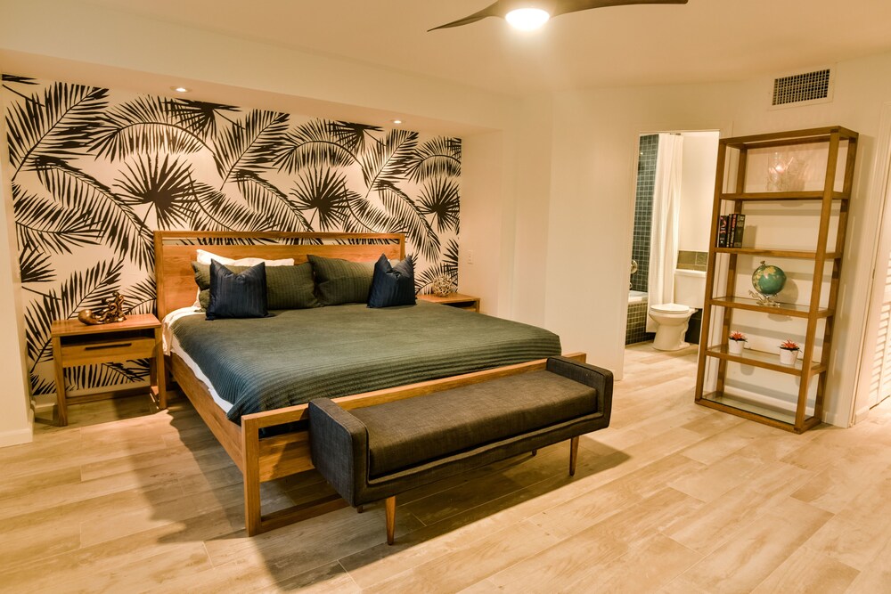 Beachfront Villas at Crystal Cove — 4-Star Luxury Hotel in Charlotte Amalie, U.S. Virgin Islands