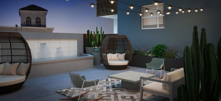 The Hollywood Madonna Apartment — 4-Star Luxury Hotel in Hollywood, United States