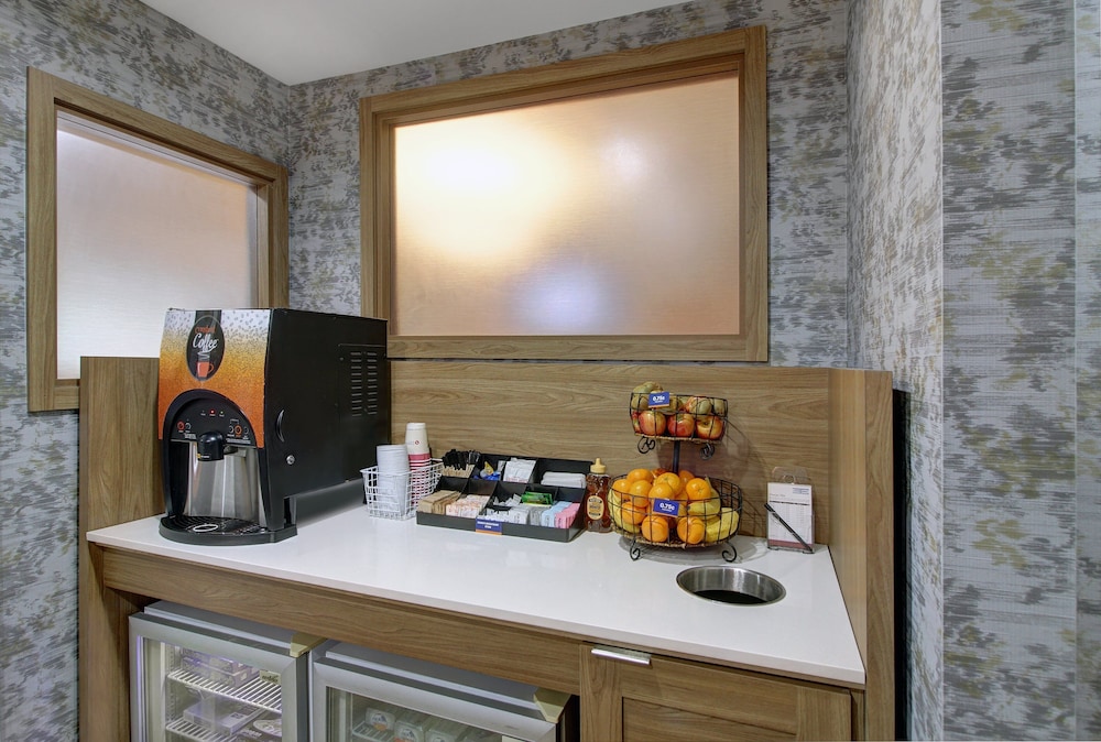 Candlewood Suites Winchester by IHG - photo 39