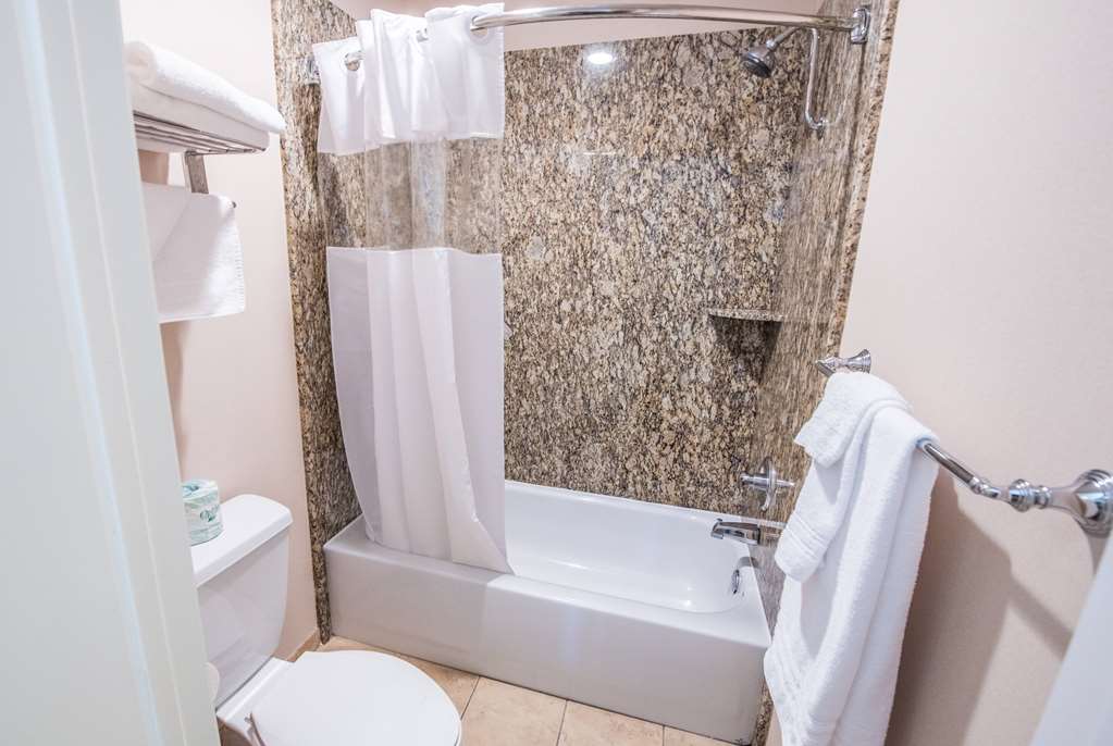 Travelodge by Wyndham Culver City - photo 24