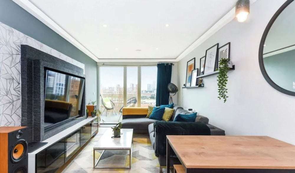 Londonaprt 1bed balcony gym tv wifi — 4-Star Luxury Hotel in London, United Kingdom
