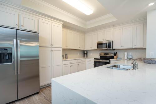 Phoenix Gulf Towers 704 condo - photo 5