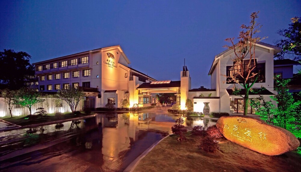 Suzhou Garden Hotel — 4-Star Luxury Hotel in Suzhou, People's Republic of China