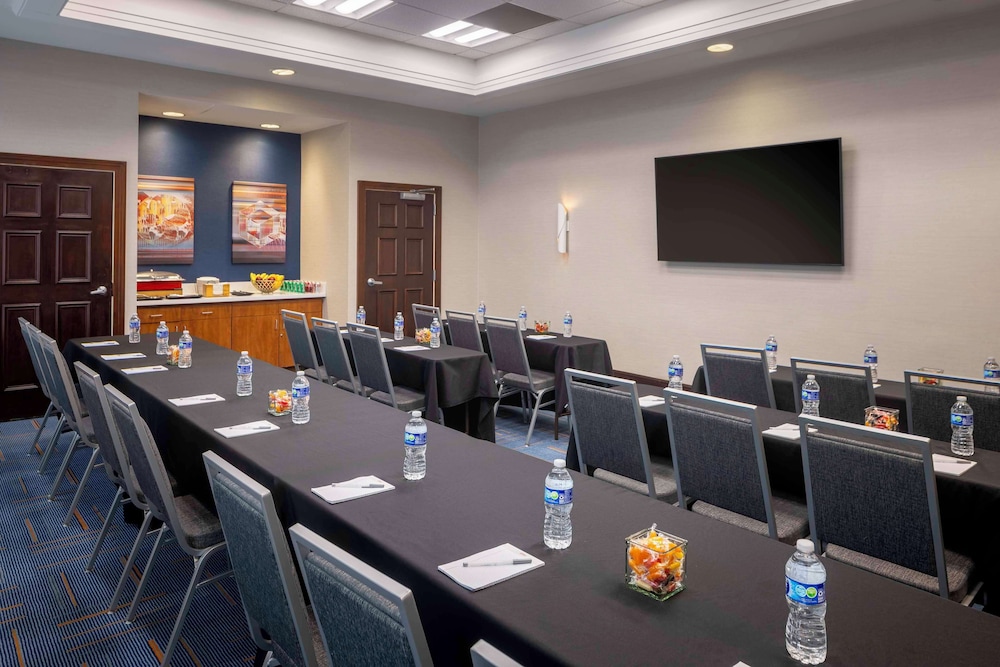 Hampton Inn Washington Downtown Convention Center - photo 52