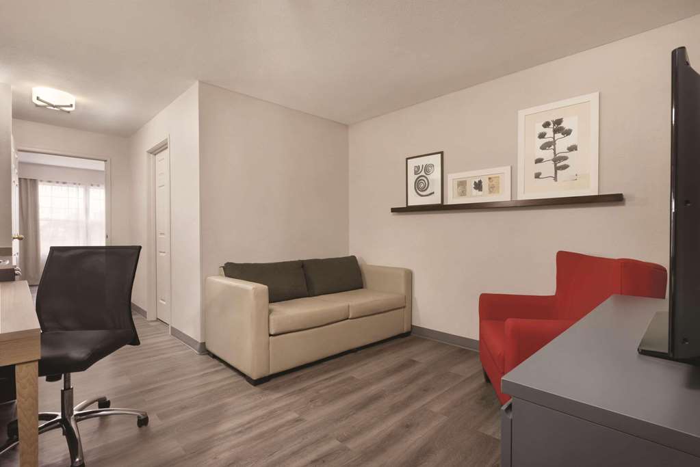 Country Inn & Suites by Radisson Waterloo IA - photo 14