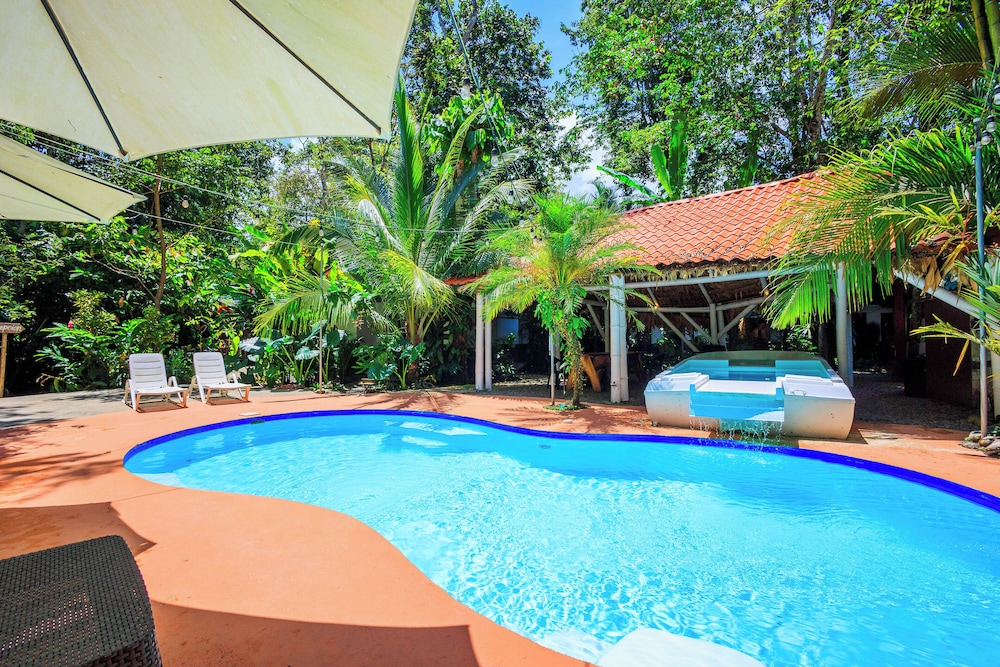 Bambutel Cocles in Puerto Viejo De Talamanca, Costa Rica