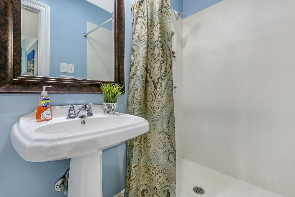 Canal Express Rooms - photo 42