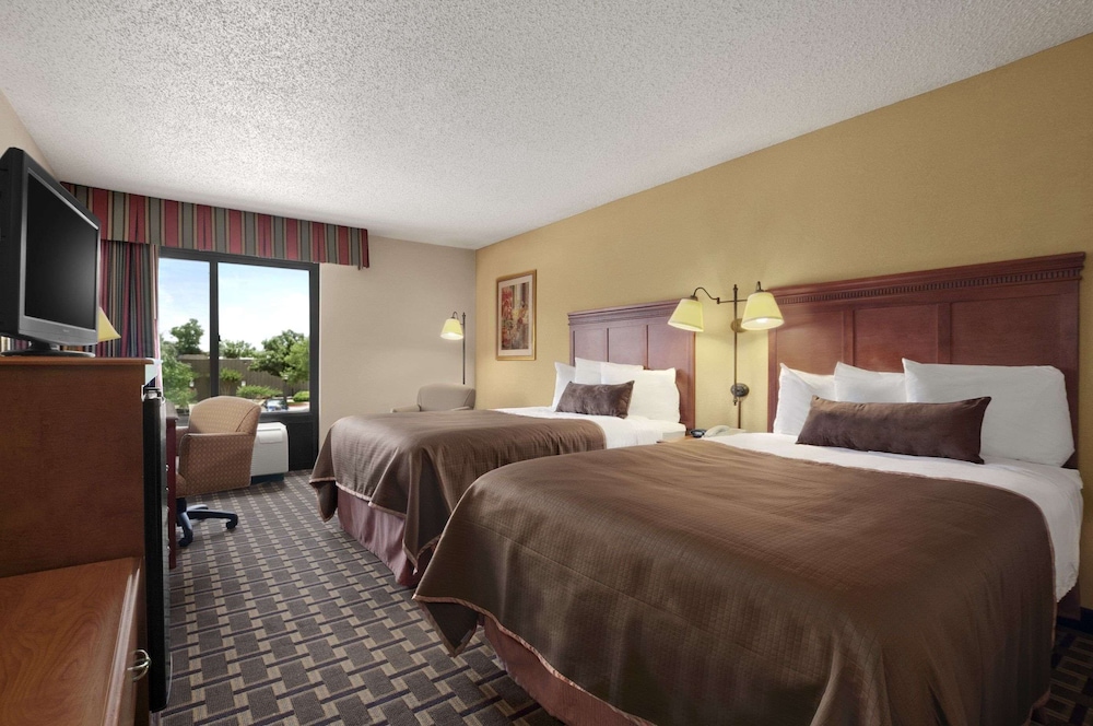 Baymont by Wyndham Lewisville - photo 14