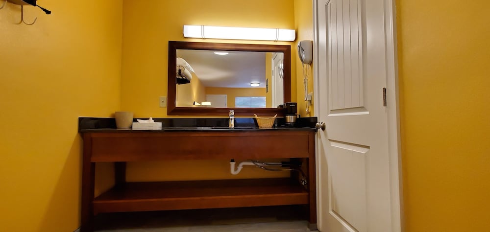 Apple Inn Motel - photo 38
