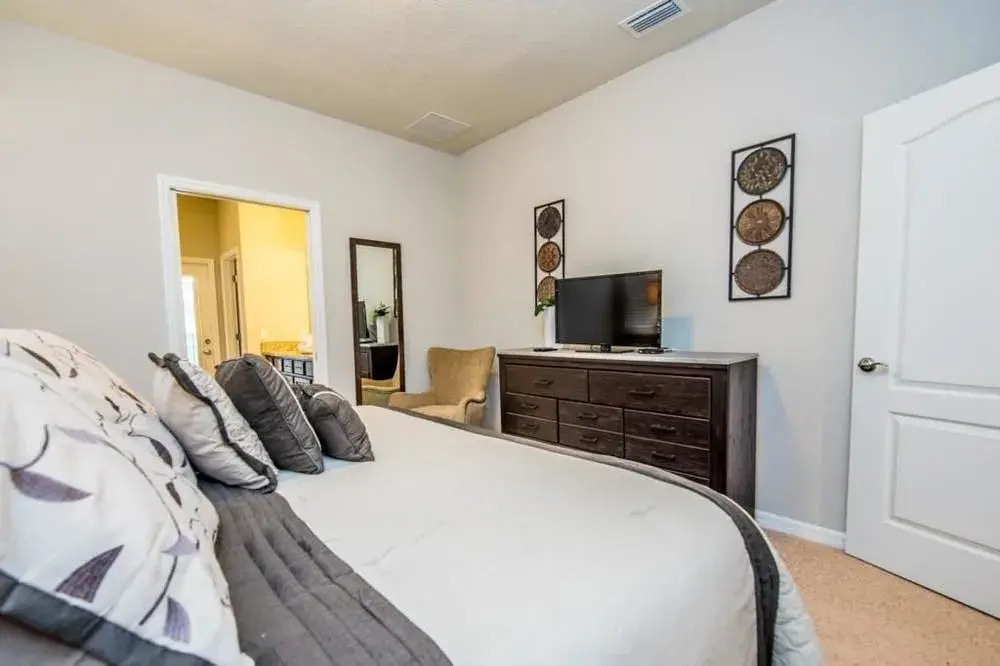 8961 Rhodes Street 6 Bedrooms 3 Bathrooms - photo 6