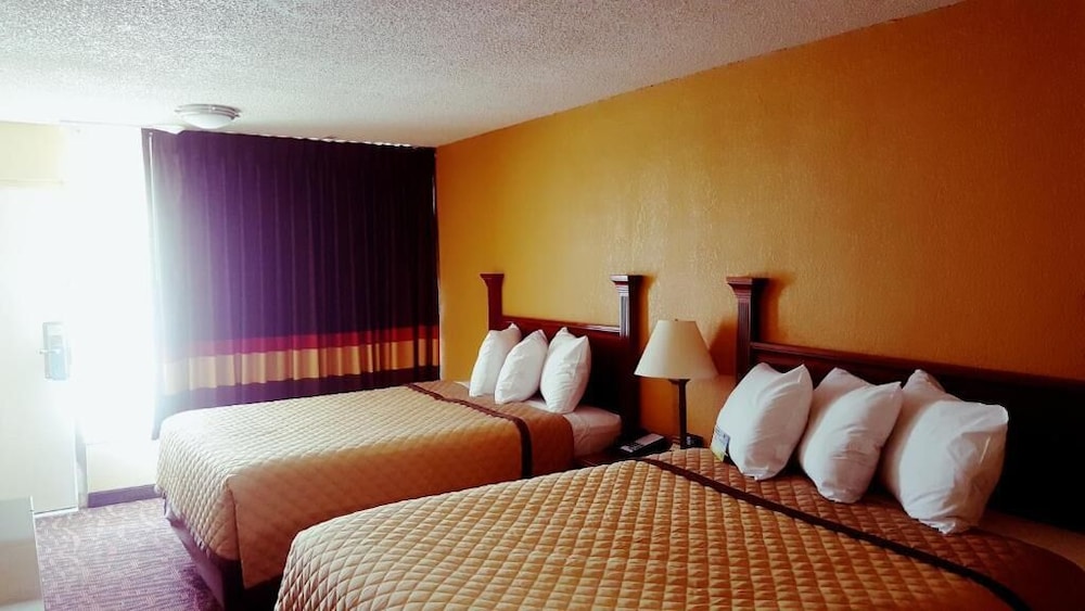Days Inn by Wyndham Concord - photo 3