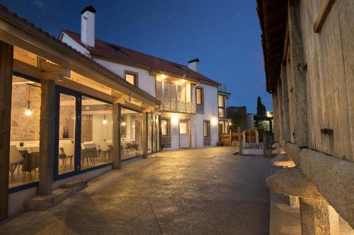 Luz de Viro - carbon neutral hotel in Outes