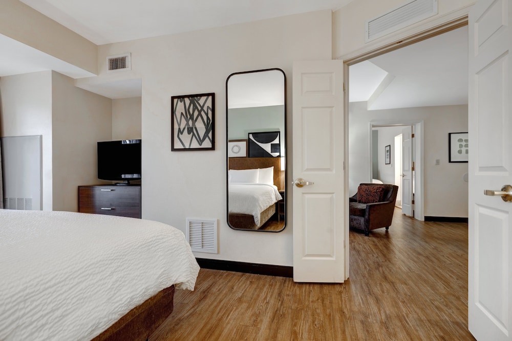 Staybridge Suites Tallahassee by IHG - photo 17