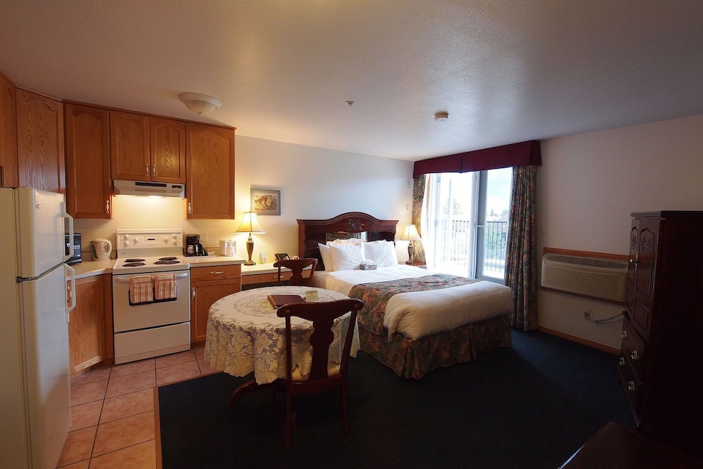 Executive House Suites Hotel & Conference Centre — High Level — photo 5