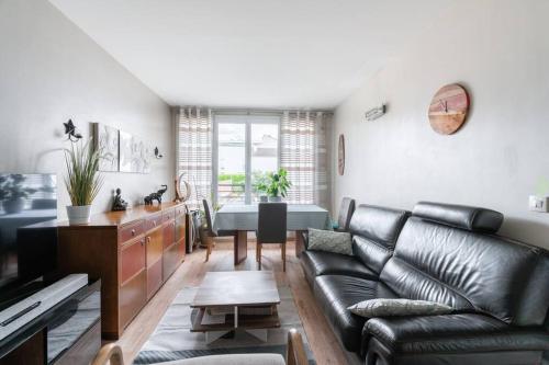 Un Ravissant 1 Ch Et 1sdb a Alforville — hotel in Alfortville