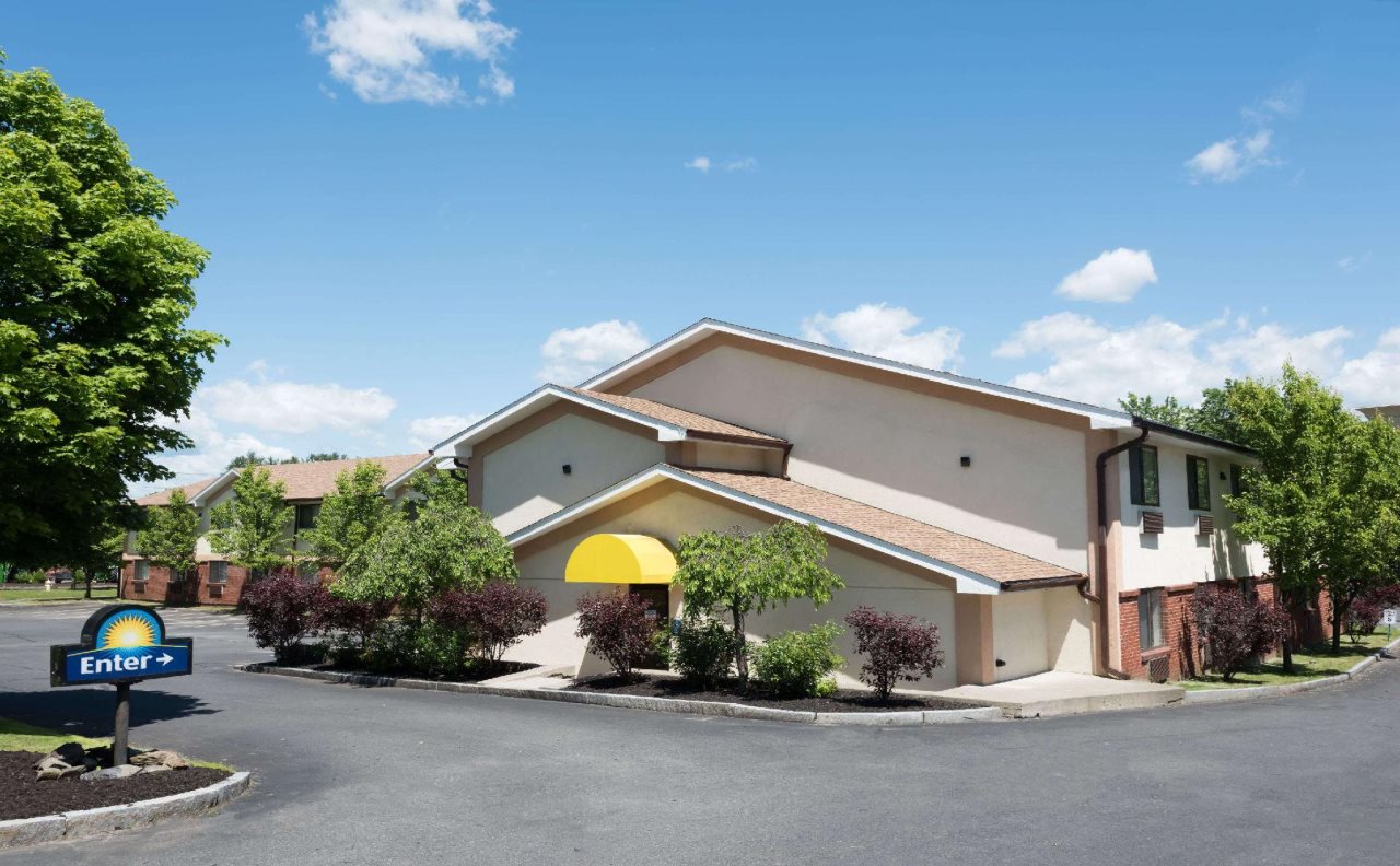 Greenfield MA - carbon neutral hotel in Greenfield