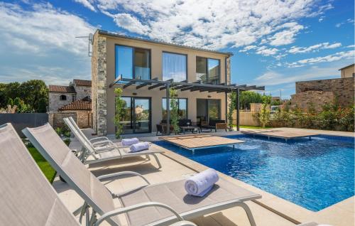 Gorgeous Home In Bale — 5-Star Luxury Hotel in Bale, Croatia