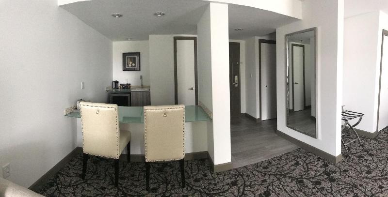 Regalia Hotel & Conference Center - photo 48
