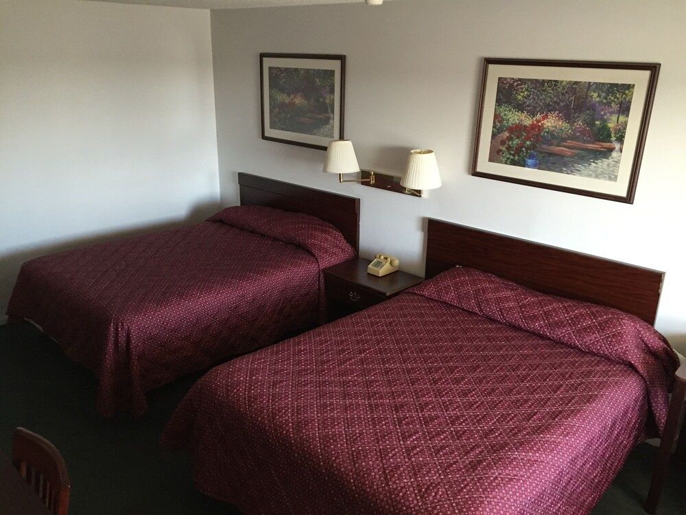 Slumber Inn Of Harrisonville — hotel in Harrisonville