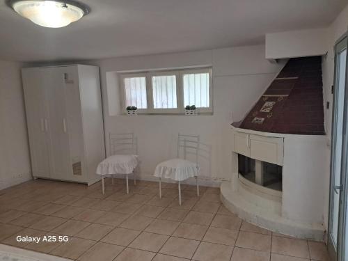 Catini Appartamenti 1967 — 4-Star Luxury Hotel in Civitavecchia, Italy