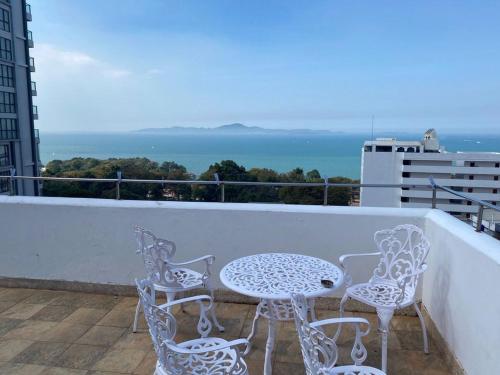 Casa Espana — 4-Star Luxury Hotel in Pattaya, Thailand
