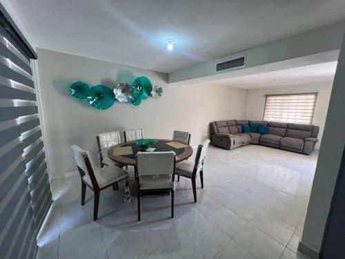 Alojamiento residencial cerca de TSM in Torreon, Mexico