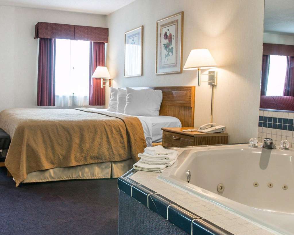 Quality Inn Hudsonville South - photo 18