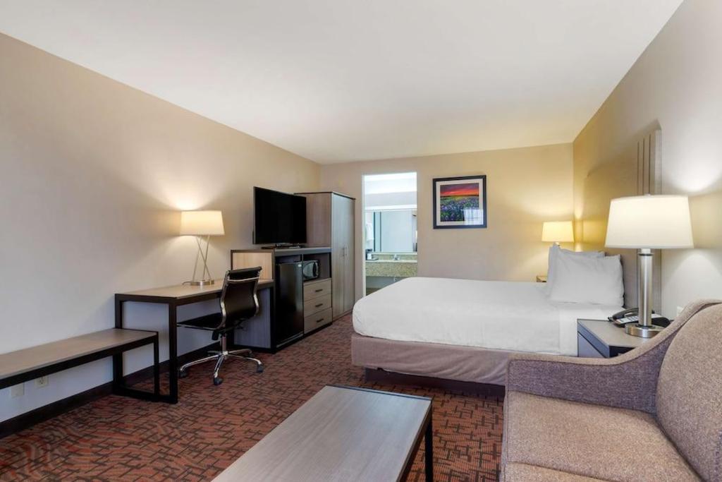 Marble Falls Inn - photo 32