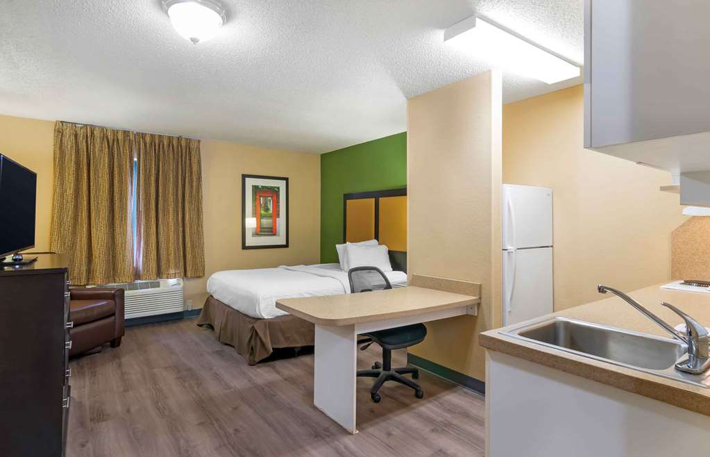 Extended Stay America Suites Kansas City Airport - photo 16