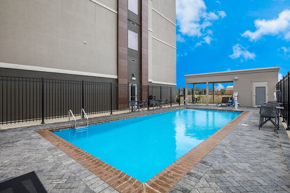 Hawthorn Extended Stay by Wyndham Sulphur - photo 17