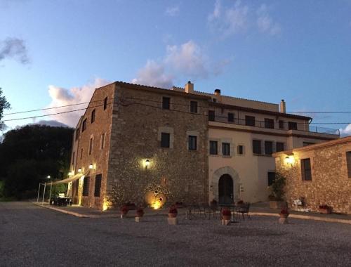 Mas Jonquer - carbon neutral hotel in Vilanant