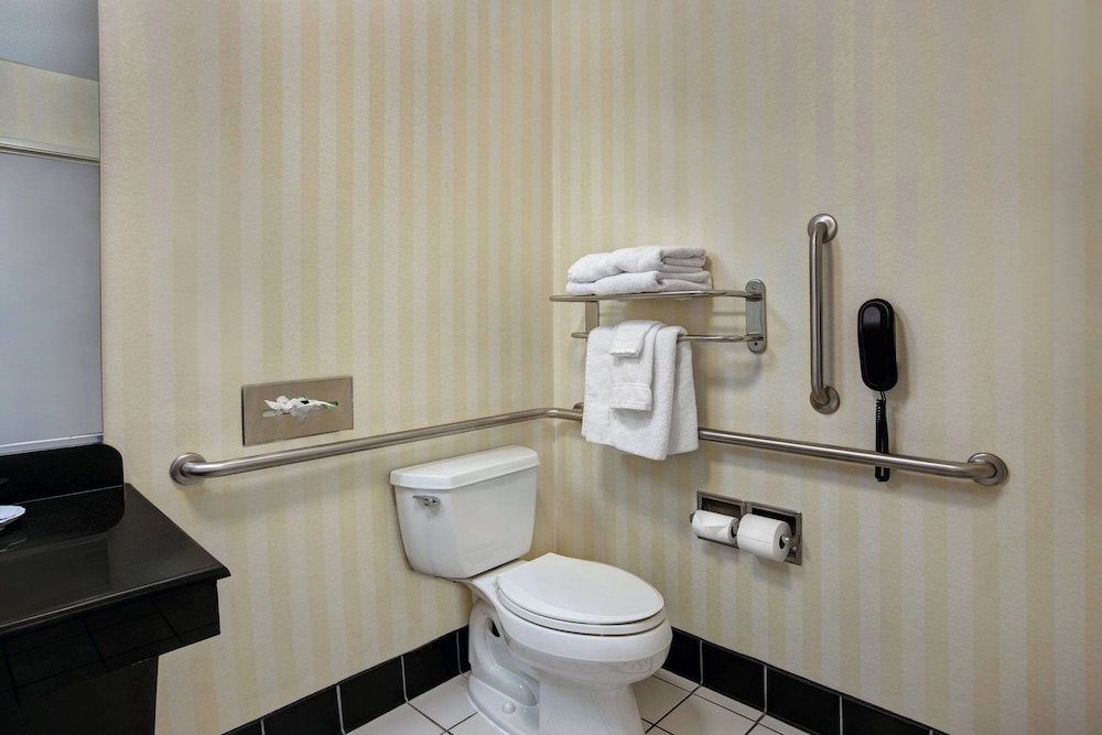 Fairfield Inn & Suites by Marriott Carlsbad - photo 25