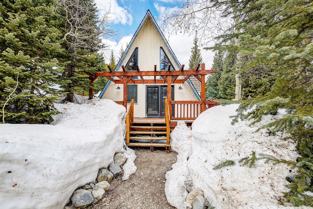 The Fox A Frame An Intimate Mountain Retreat - photo 32