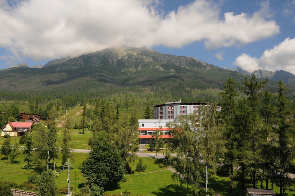 Atrium Hotel - carbon neutral hotel in Vysoke Tatry