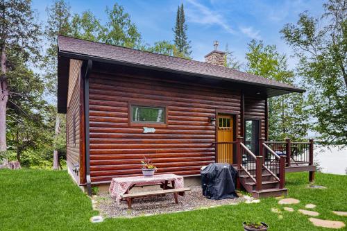 Beacon Point - carbon neutral hotel in Presque Isle