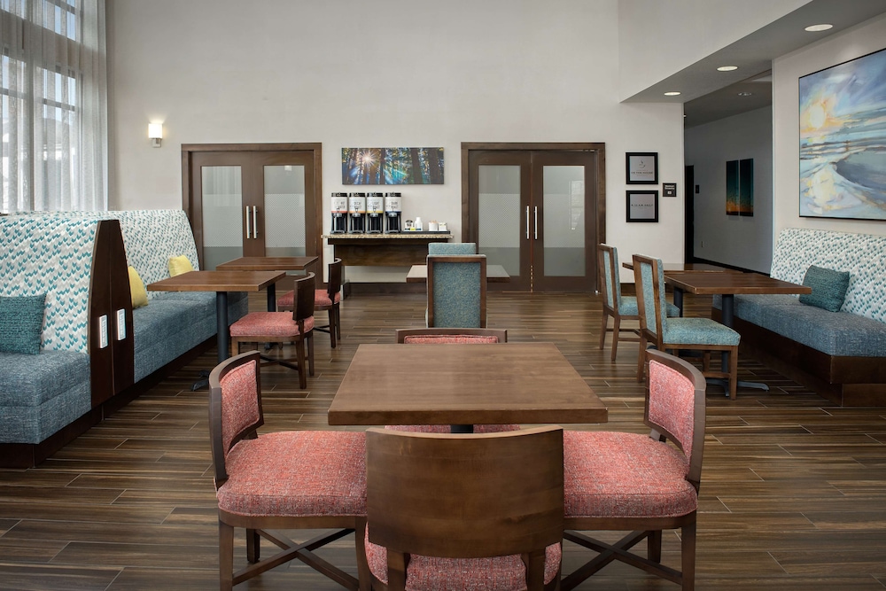 Hampton Inn & Suites Portland Hillsboro Evergreen Park - photo 25